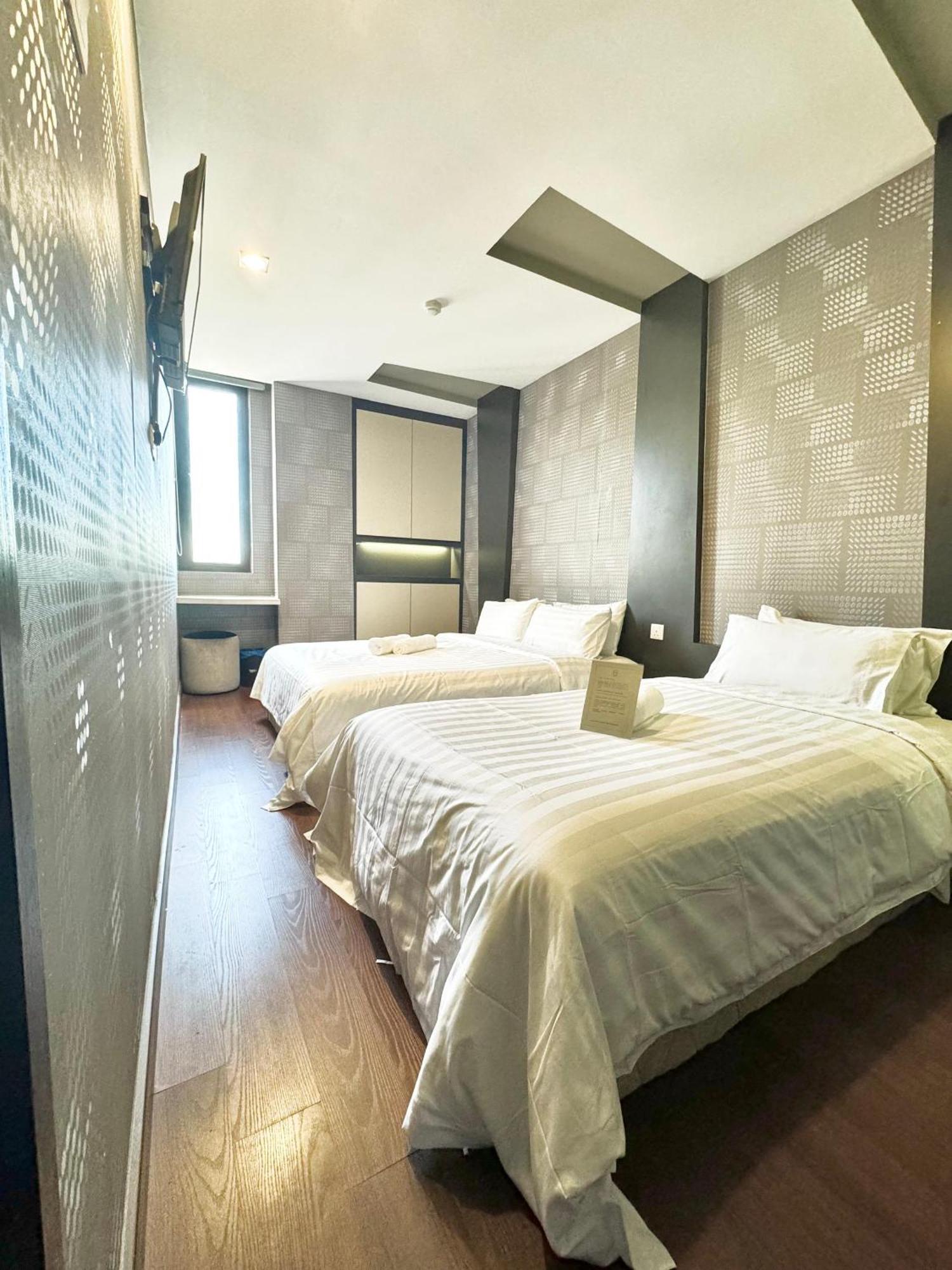 Chariton Hotel Nusa Bestari Джохор-Бару Экстерьер фото