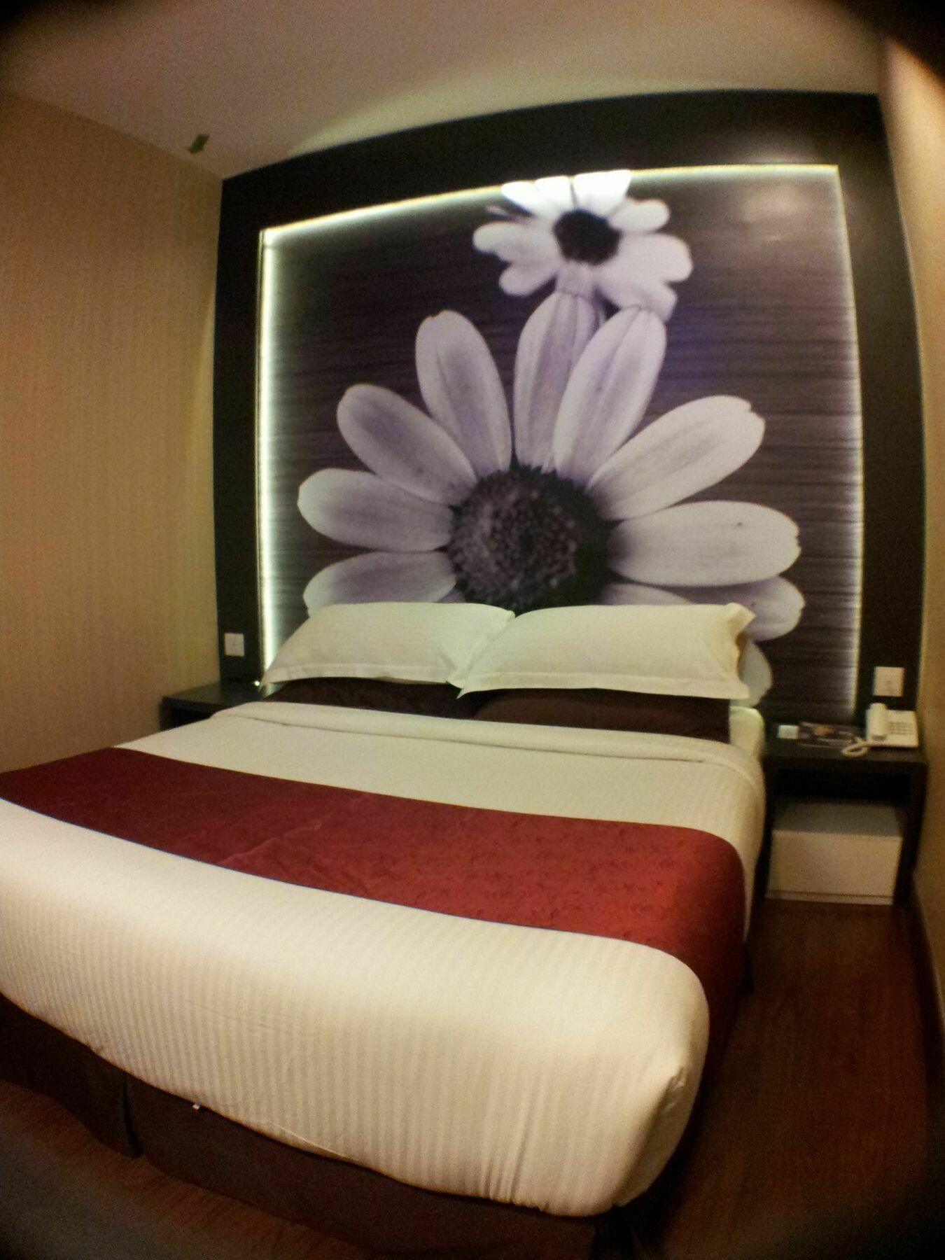 Chariton Hotel Nusa Bestari Джохор-Бару Экстерьер фото